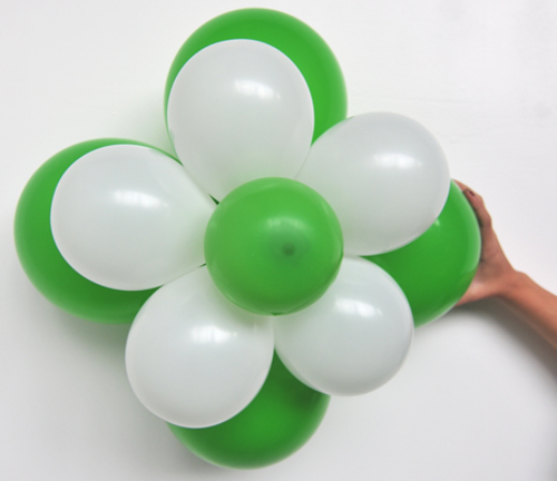 Ballonblume Grün-Weiß, Blume aus Luftballons