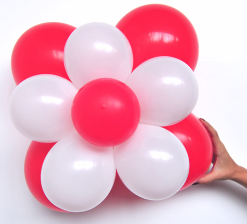 Ballonblume Rot-Weiß, Blume aus Luftballons