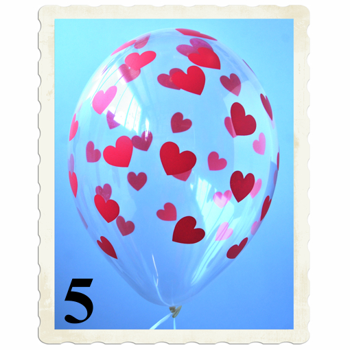 Transparente-Luftballons-mit-roten-Herzen-5-Stueck