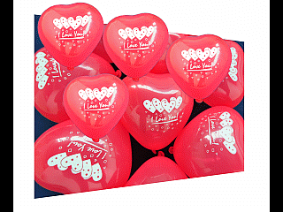 Liebe zeigen mit kleinen Herzluftballons I Love You