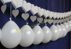 Hochzeitsdekoration Herzgirlande Luftballons 02