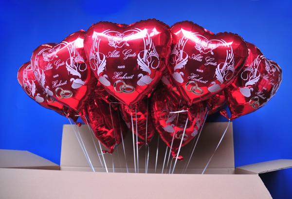 20-rote-herzluftballons-alles-gute-zur-hochzeit-trauringe-hochzeitstaube-schwaene-inklusive-helium-und-heliumdose-lieferung-zur-hochzeit-im-karton