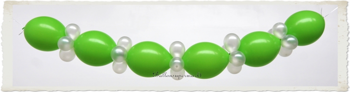 Ballongirlande aus Kettenballons in Grün-Weiß