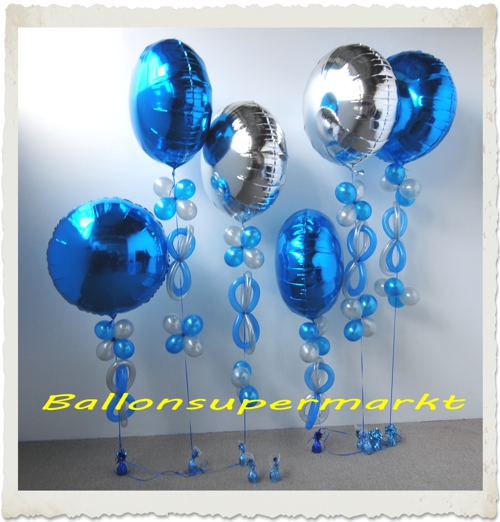 Dekoration mit großen runden Luftballons aus Folie