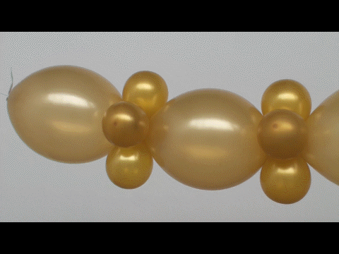 Girlande-aus-goldenen-Kettenballons-goldenen-Miniballons-Ballondeko-zum-Selbermachen-Goldene-Hochzeit
