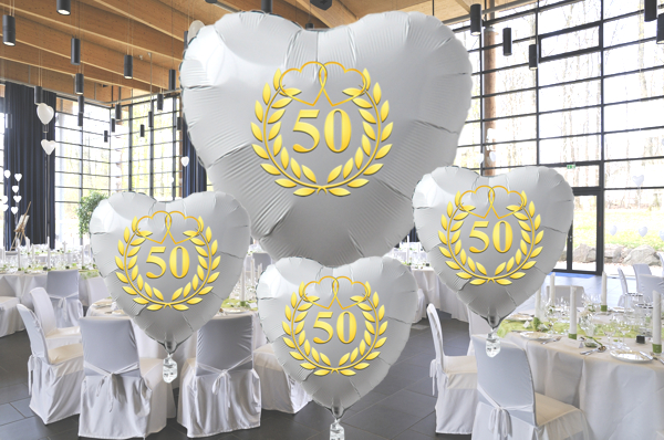 Goldene-Hochzeit-Herzluftballons-aus-Folie-weiss-mit-goldenem-Kranz-und-Herzen-Bouquet-mit-Helium