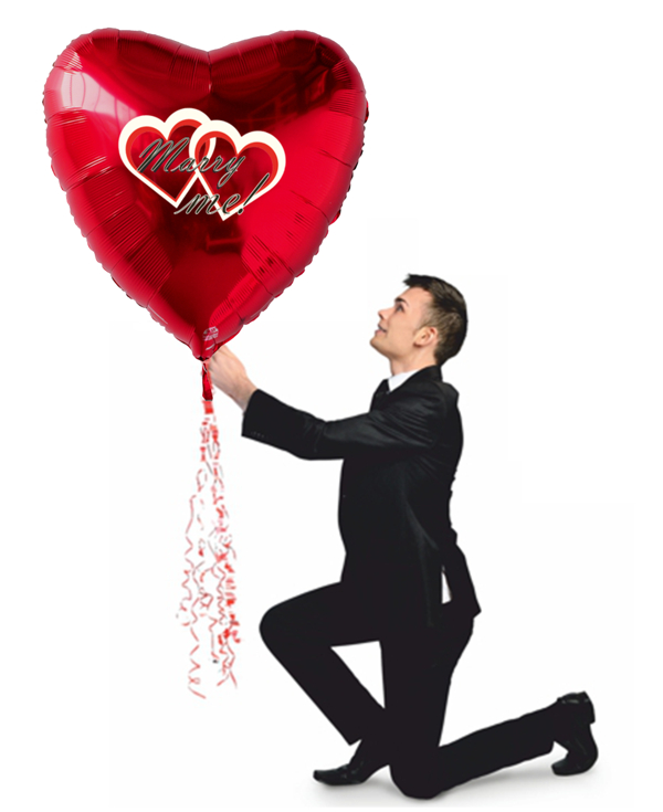 Heiratsantrag-mit-dem-grossen-schwebenden-Luftballon-Marry-Me