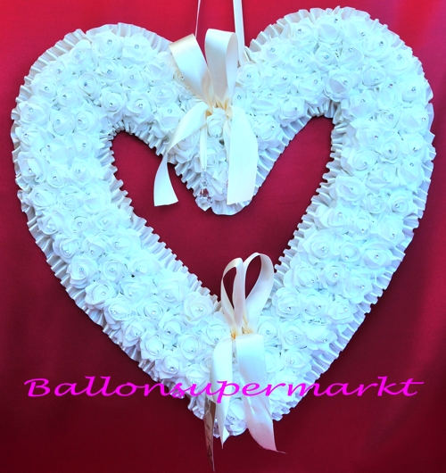 Große Hängedekoration zur Hochzeit, Herz aus weißen Rosen