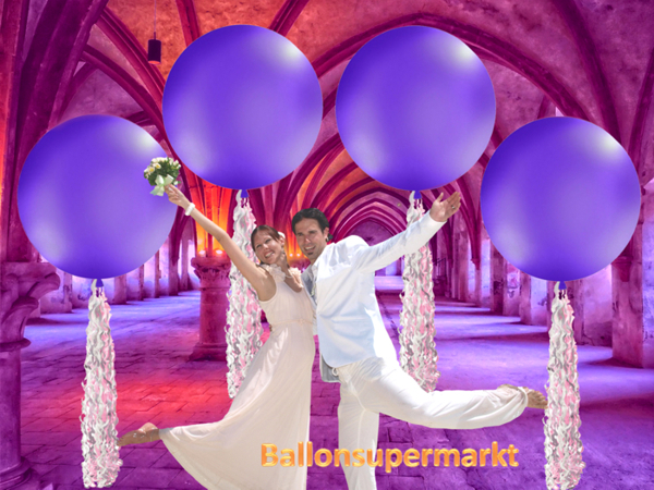 Lavendel-Pastell-1-Meter-Luftballons-als-Hintergrund-zum-Hochzeitsfoto-Braut-und-Braeutigam