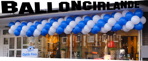 Ballongirlande zur Neueröffnung eines Geschäftes