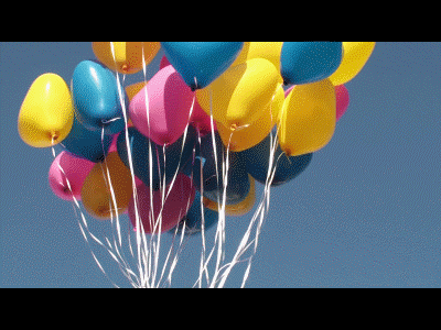 Bunte Herzluftballons mit Helium, Herzballons in verschiedenen Farben