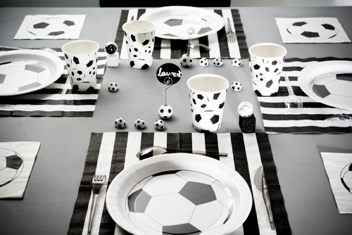 Fußball Tischdekoration mit Tischplatz-Kartenhalter