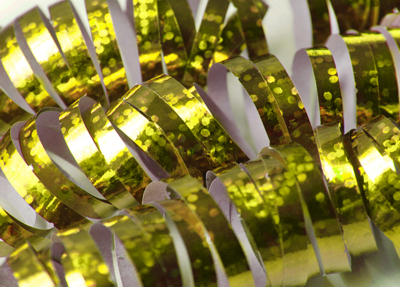 Luftschlangen Gold-Metallic mit holografischen Effekten