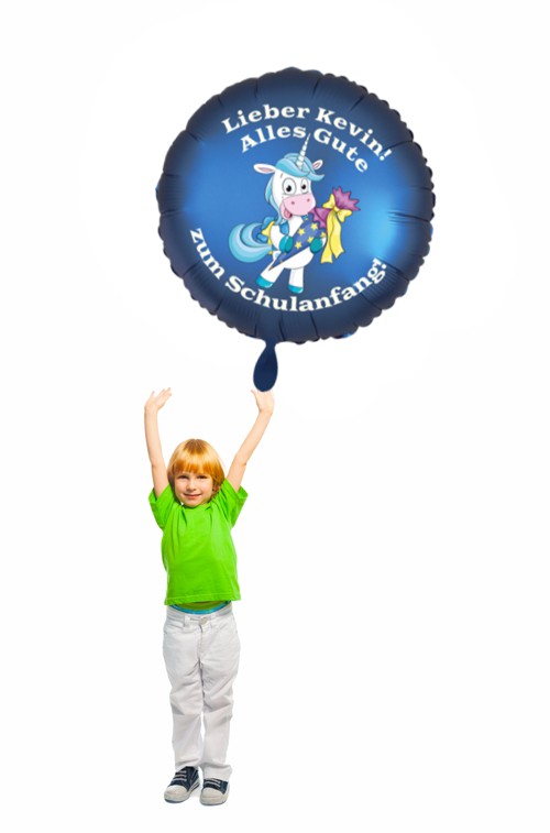 grosser, blauer Luftballon, personalisiert mit Namen zum Schulanfang