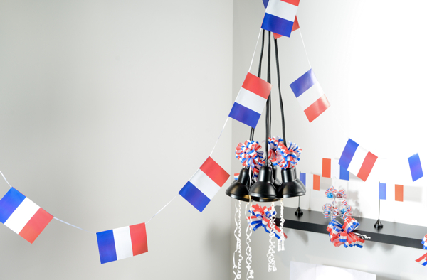 Tischdekoration-Frankreich-Flaggengirlande