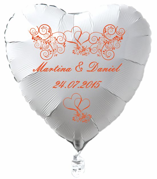 weisser-Herzluftballon-zur-Hochzeit-mit-Namen des-Hochzeitpaares-Datum-des-Hochzeitstages-weiss-mit-roten-Ornamenten