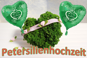 Petersilienhochzeit: Dekoration und Luftballons