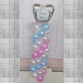 Ballondeko Danke Mama. Herzluftballon in Silber mit Vintage Blumenkranz auf einer Ballondeko-Säule