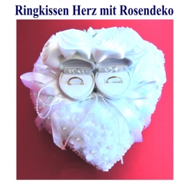 Ringkissen-Hochzeit-weiss-mit-rosen-perlen-und-schleifen-zum-aufklappen