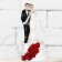 Tortendekoration, Brautpaar mit Dekor aus roten Rosen