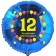 zum 12. Geburtstag, blauer Luftballon aus Folie mit der Zahl 12. Rundballon mit Helium Ballongas