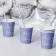 Tischdeko Becher Happy Birthday in Marineblau und Silber Glitter, Dekobeispiel