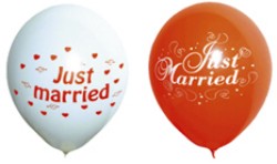 Luftballons Hochzeit: Just Married