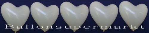 Herzluftballons in Elfenbeinfarben
