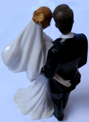 Hochzeitsdeko-grosses-Hochzeitspaar-Tischdeko-Hochzeit