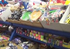 Spielwaren und Scherzartikel für Kinder im Ballonsupermarkt